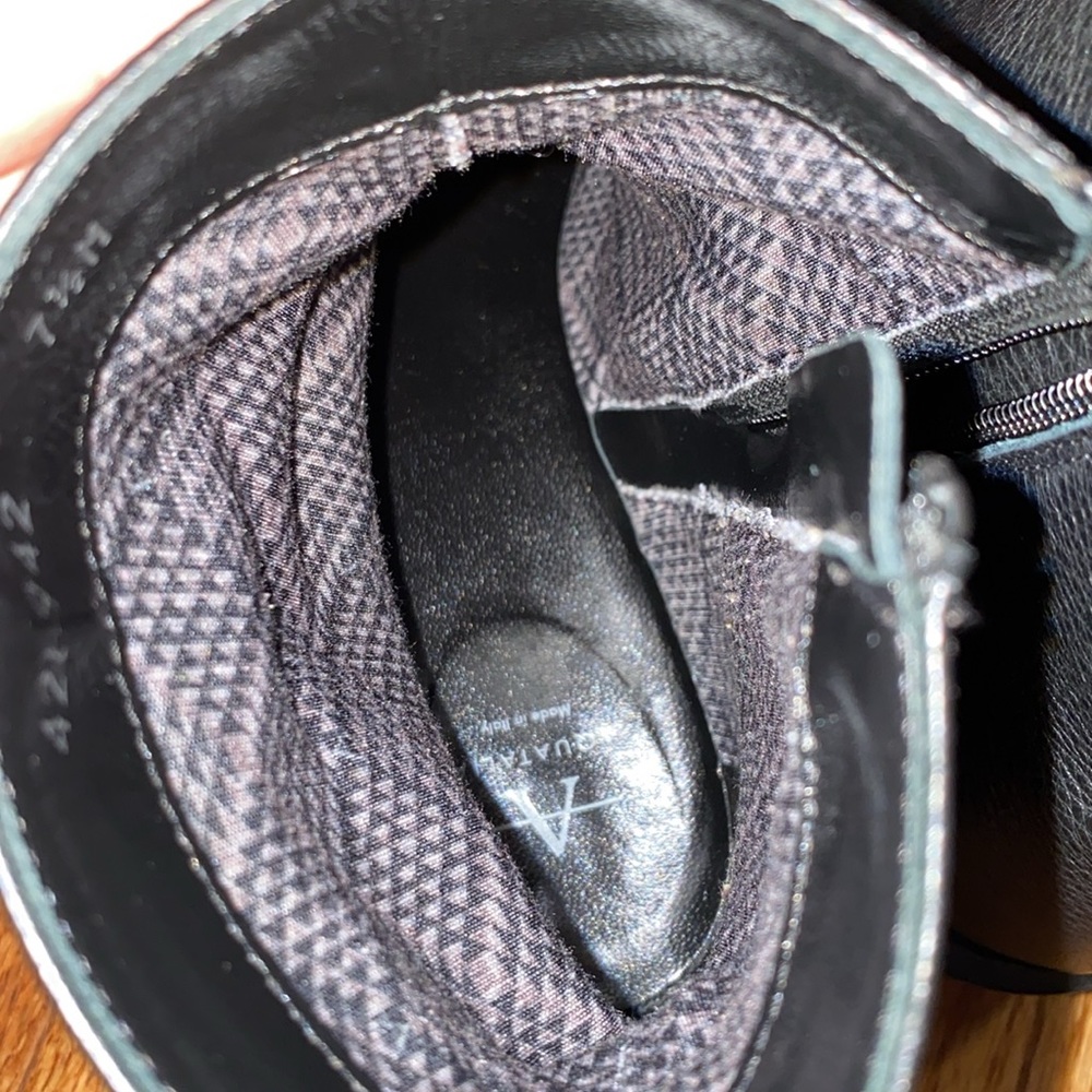 booties - Picture 4 of 4